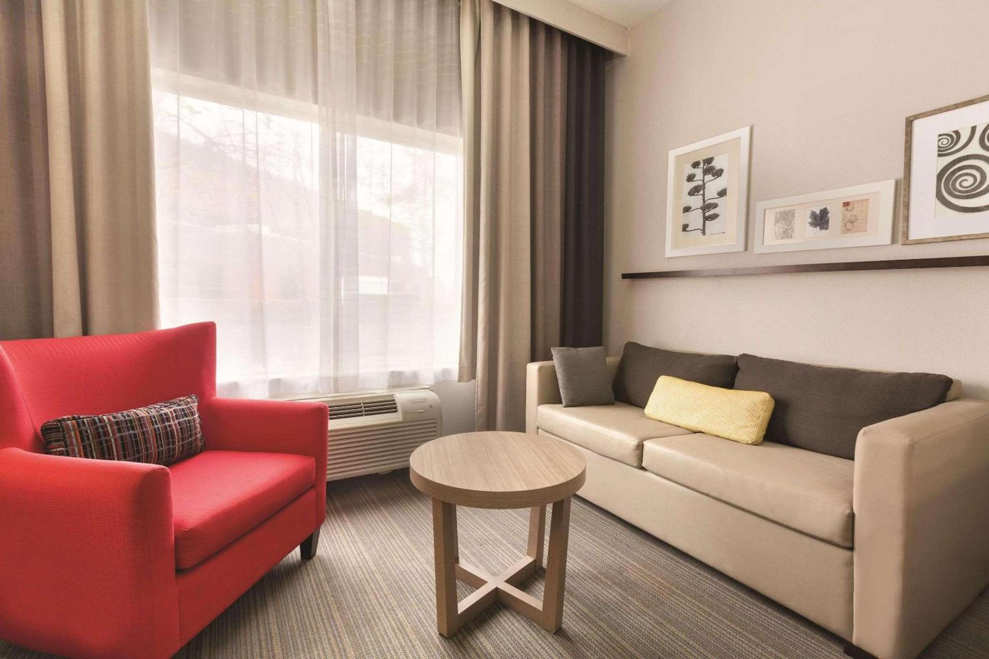 Hotel Country & By Radisson, North, Ca Fresno