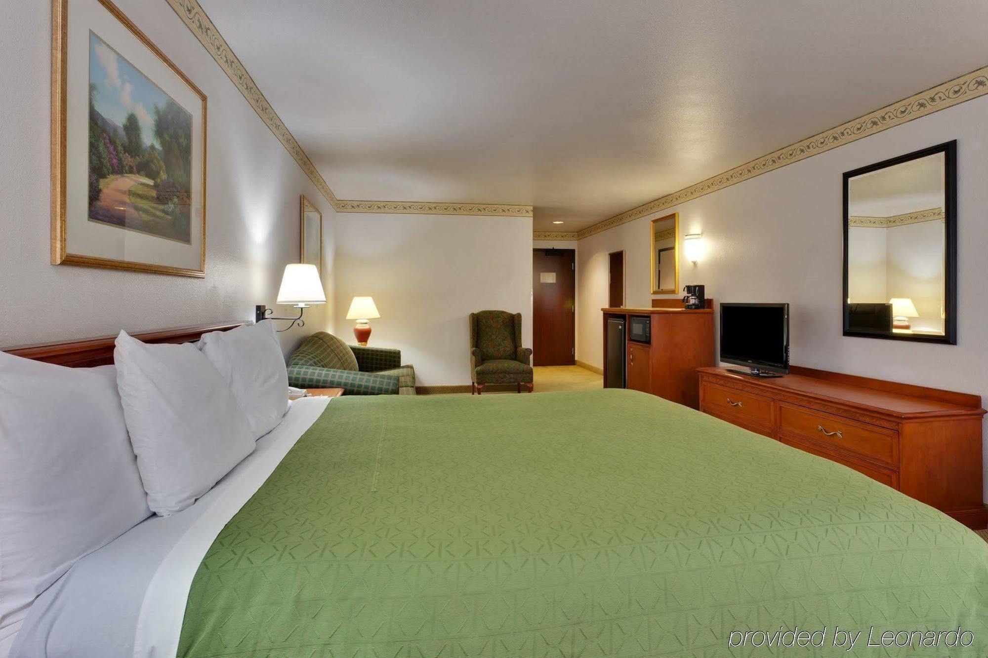 Country & By Radisson, North, Ca Hotel Fresno