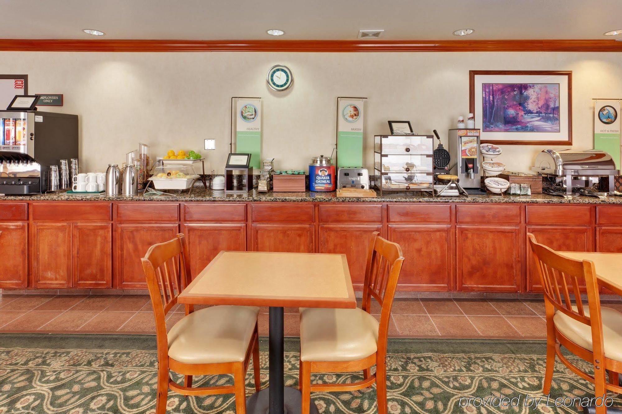 Country & By Radisson, North, Ca 2* Fresno